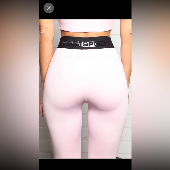 Pink fashion nova leggings - Picture 3 of 3